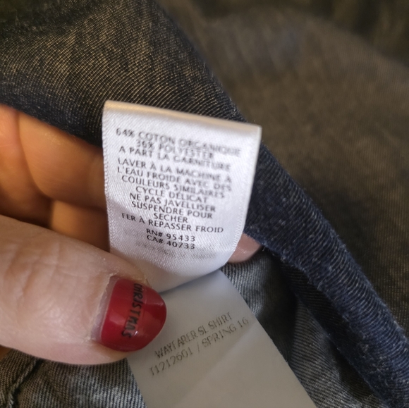 Toad&Co Short Sleeved Denim Top Size Medium - Picture 8 of 11